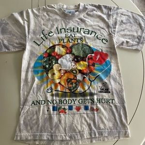 Online Ceramics Tee “Life insurance eat plants and nobody gets hurt”